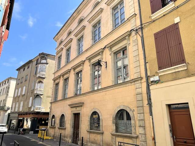 immeuble bourgeois hyper-centre 4 appartements et garages — photo du bien