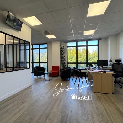 Commerce 3 pièces 1350 €