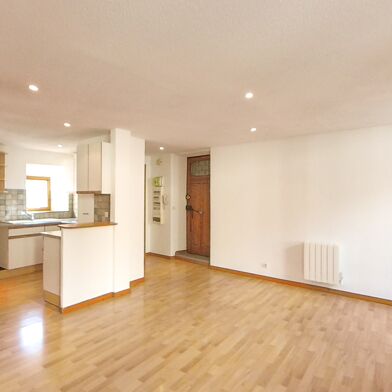 Appartement 4 pièces 156000 €