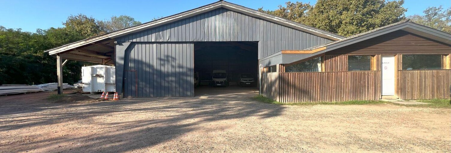 Commerce  700 m² à vendre à Mont-de-Marsan (40000)