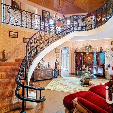 Maison 8 pièces 285500 €