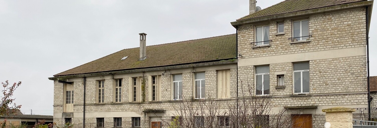 Immeuble  1000 m² à vendre à Varennes-sur-Seine (77130)