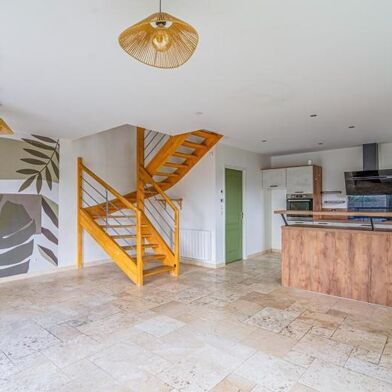 Maison 5 pièces 319396 €