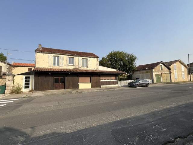 Immeuble à Champniers — photo du bien