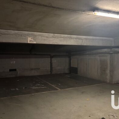 Garage  18900 €