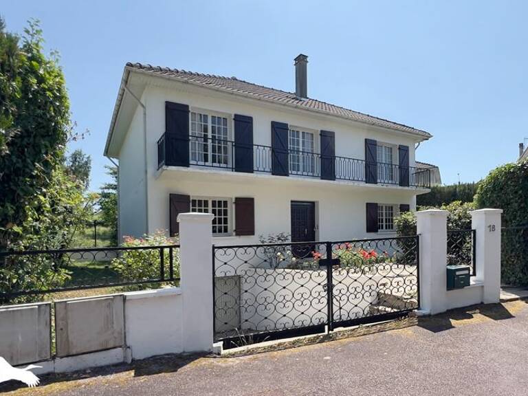Maison de ville de 8 pièces principales — photo 1