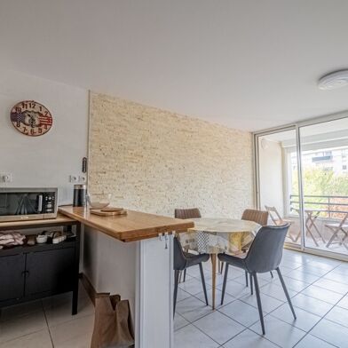 Appartement 3 pièces 241960 €