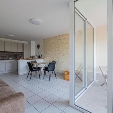 Appartement 3 pièces 241960 €