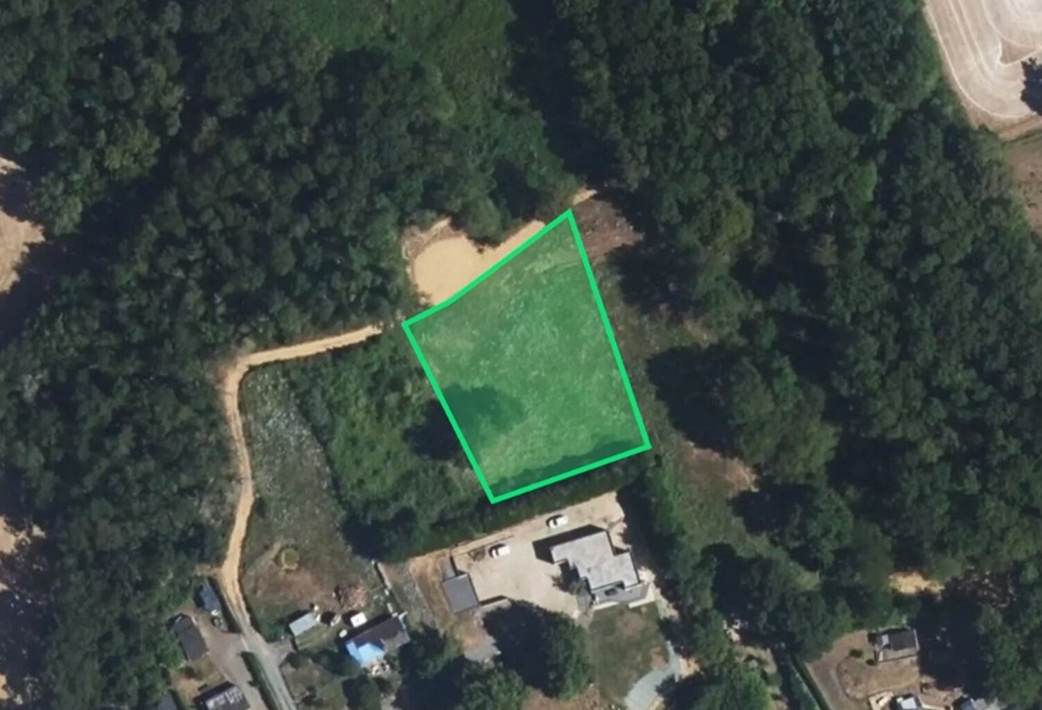 À vendre – Terrain constructible 2 031 m² – Secteur Mareil-sur-Loir (72) — photo 1