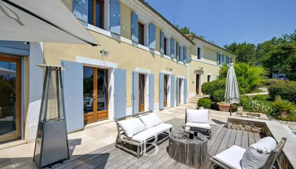 Villa / Maison 9 pièces  à vendre Aix-en-Provence 13100