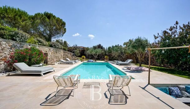 Villa / Maison 9 pièces  à vendre Aix-en-Provence 13100
