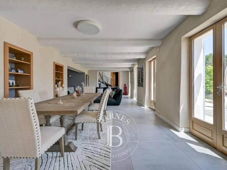 AIX-EN-PROVENCE – PROXIMITÉ CENTRE – MAS DU XVIIIᵉ SIÈCLE – 6 CH — photo 1