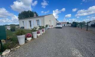 Immeuble  124 m² à vendre à Saint-Hippolyte (17430)