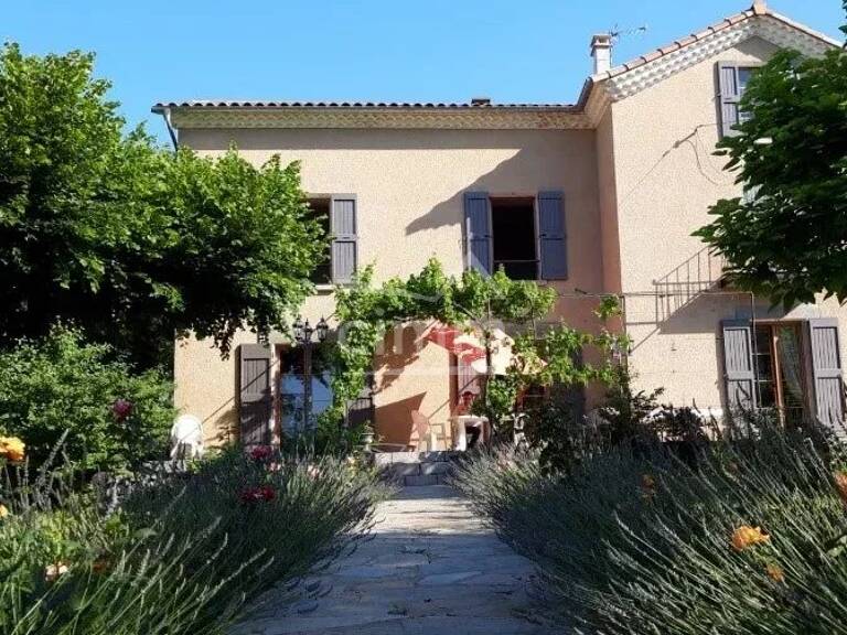 Maison de maître avec dépendances et garages sur 2868 m² de terr — photo 1