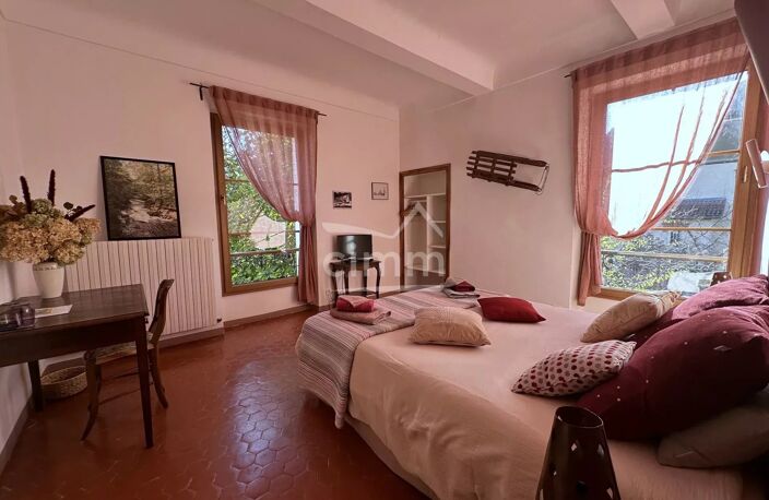 Maison de maître avec dépendances et garages sur 2868 m² de terr — photo 5