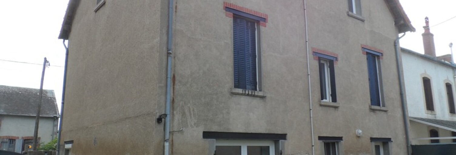 Maison 10 Pièces 200 m² à vendre à Treignat (03380)