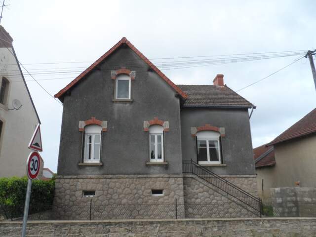 Maison à vendre 10 pièces TREIGNAT (03) — photo du bien