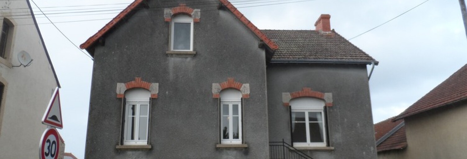 Maison 10 Pièces 200 m² à vendre à Treignat (03380)