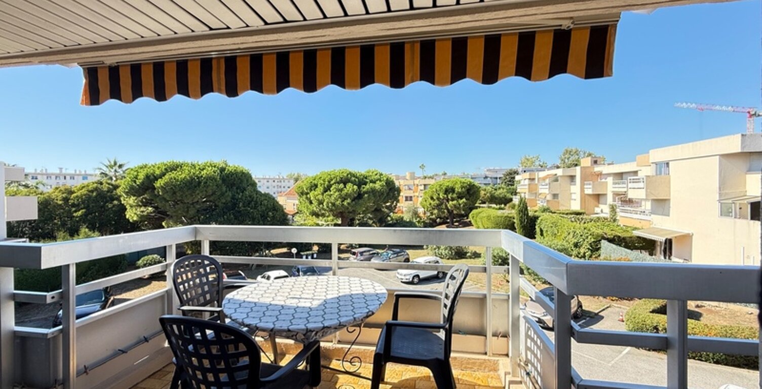   Charmant T1 29 m² avec terrasse, parking et cave – Antibes (Fontonne) — photo 1