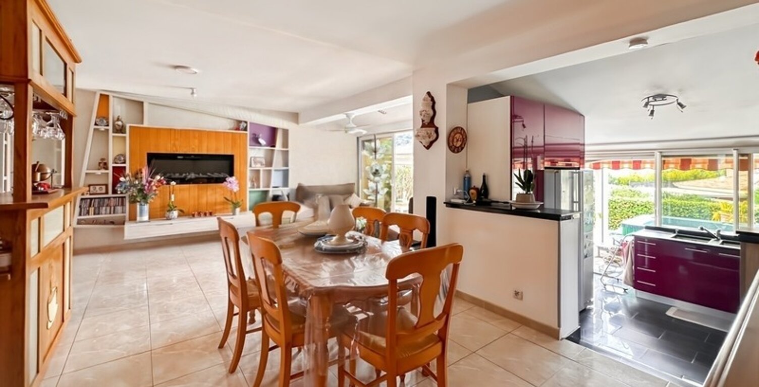 A vendre CARGESE - proche de la plage - Maison de 2 chambres et 1 bureau - Jacuzzi — photo 1