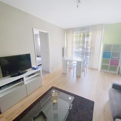 Appartement 2 pièces 704 €