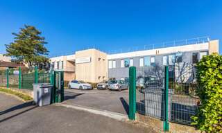 Immeuble  922 m² à vendre à Chanteloup-les-Vignes (78570)