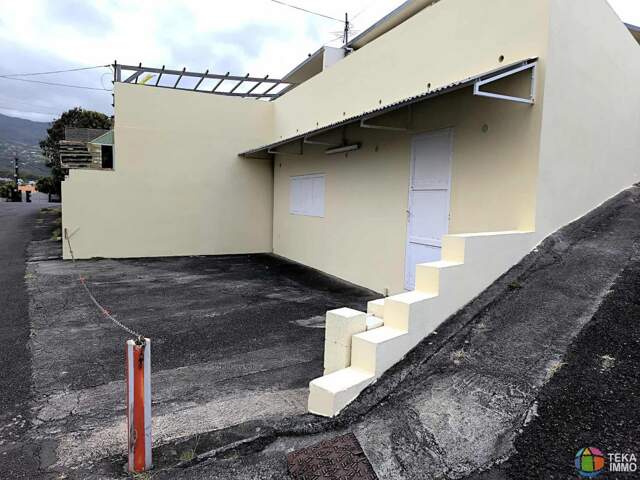 Maison 6 pièces avec revenus locatifs et local indépendant à Ste Marie — photo du bien