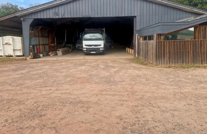 Entrepôt et bureau 700m2 - Terrain 1550m2 -  Idéal Investisseurs — photo 2