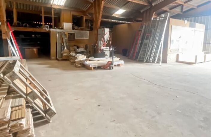 Entrepôt et bureau 700m2 - Terrain 1550m2 -  Idéal Investisseurs — photo 3