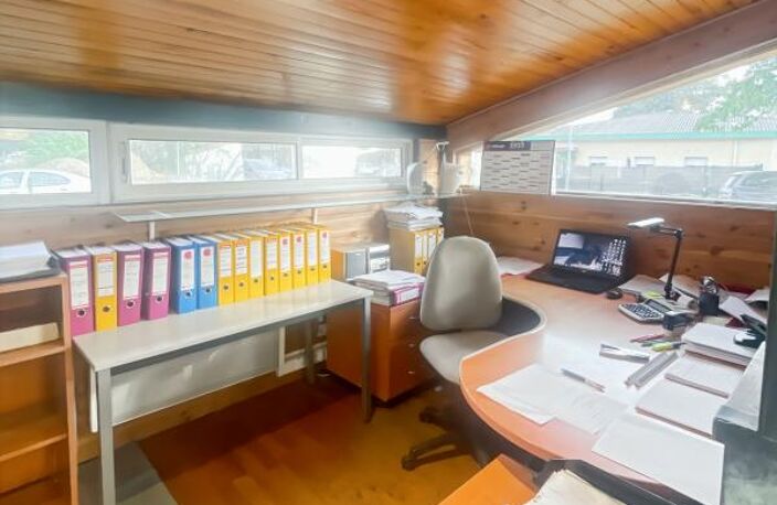 Entrepôt et bureau 700m2 - Terrain 1550m2 -  Idéal Investisseurs — photo 5