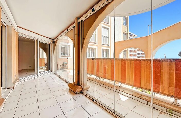 Appartement T3 vue mer + Garage en sus. - À Vendre — photo 3