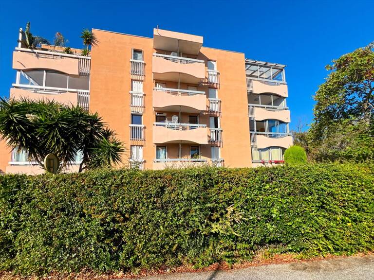 Appartement Saint-Raphael 2 pièces -  cave - Garage en sus — photo 1