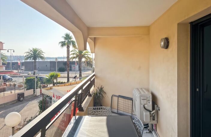 Appartement À Vendre T2 33M2 VUE MER — photo 3