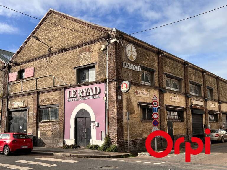 Bien Commercial À Vendre — photo 1