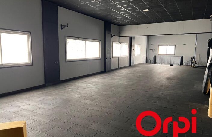 Bien Commercial À Vendre — photo 5
