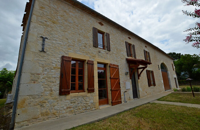 Imposante maison en pierre — photo 2
