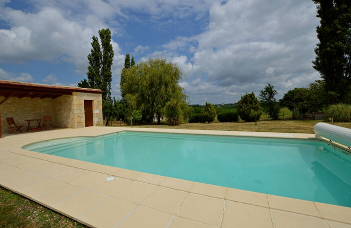 Imposante maison en pierre — photo 4