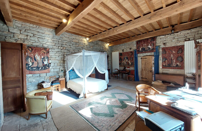Vente maison 6 pièces 207 m² Saint-Antonin-Noble-Val (82140) — photo 2