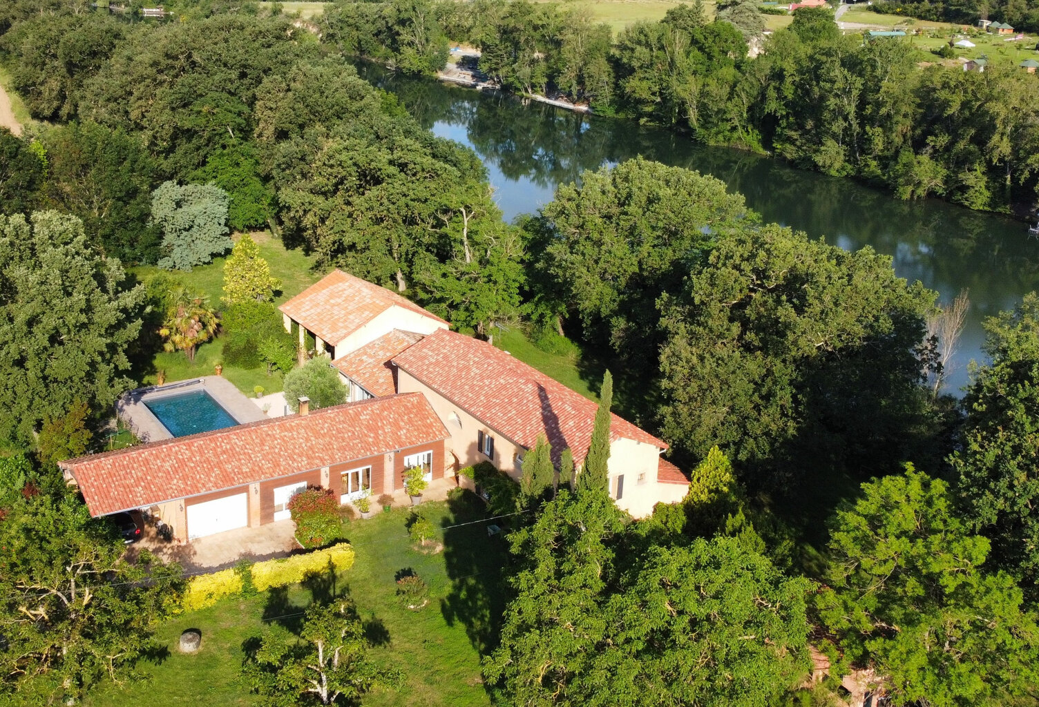 Maison au bord du Tarn — photo 1