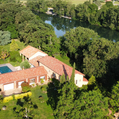 Maison 10 pièces 749000 €