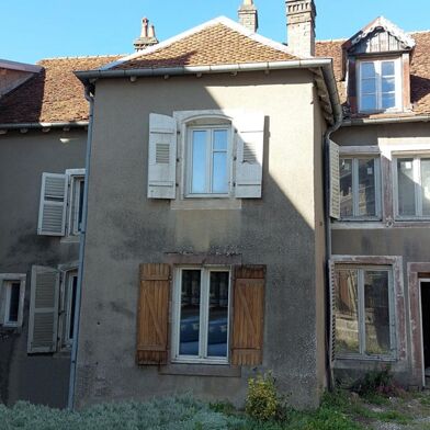 Maison 8 pièces 30000 €