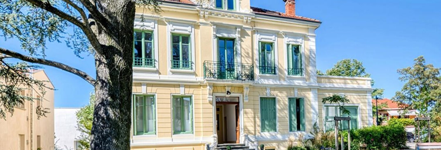 Appartement 5 Pièces 119 m² à vendre à Bron (69500)