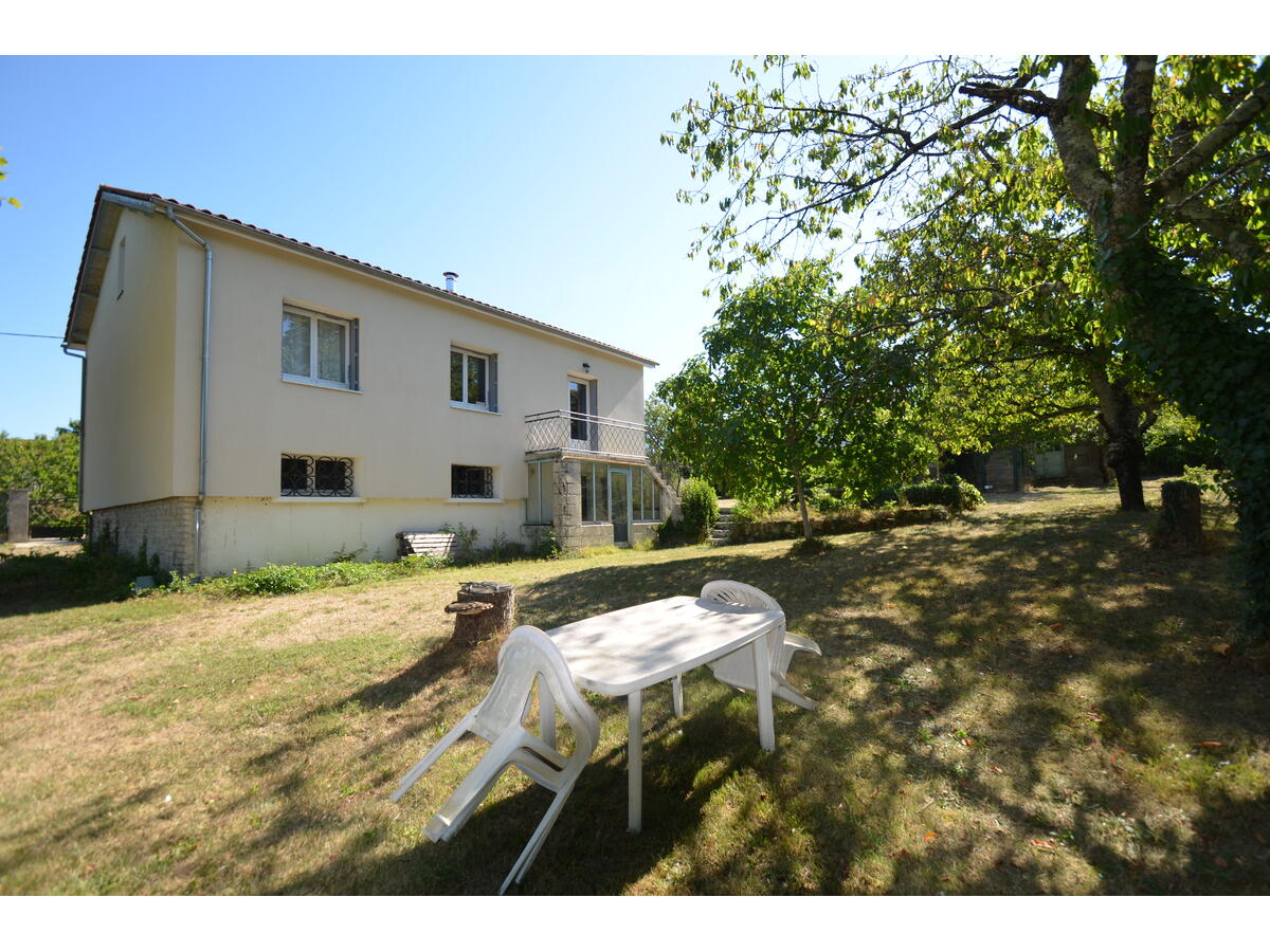 Villa / Maison  T3 à vendre Beaussac 24340