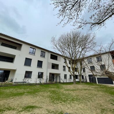 Appartement  782 €