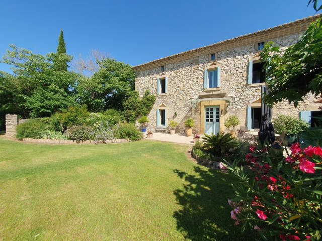 A Vendre GARD(30) - Proche Uzès : Magnifique mas P7 avec pis — photo du bien