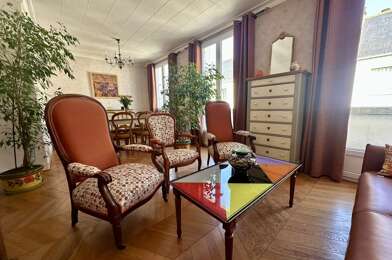 Appartement 5 pièces 330648 €