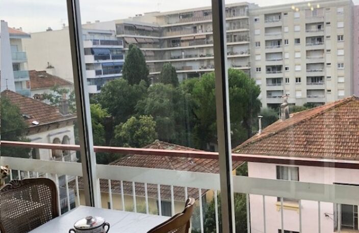 Vente appartement 2 pièces 48 m² Antibes (06160) — photo 2