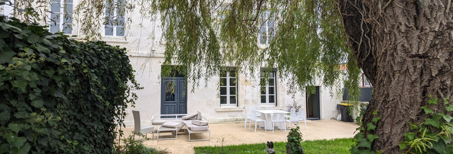 Maison 7 Pièces 232 m² à vendre à Saintes (17100)