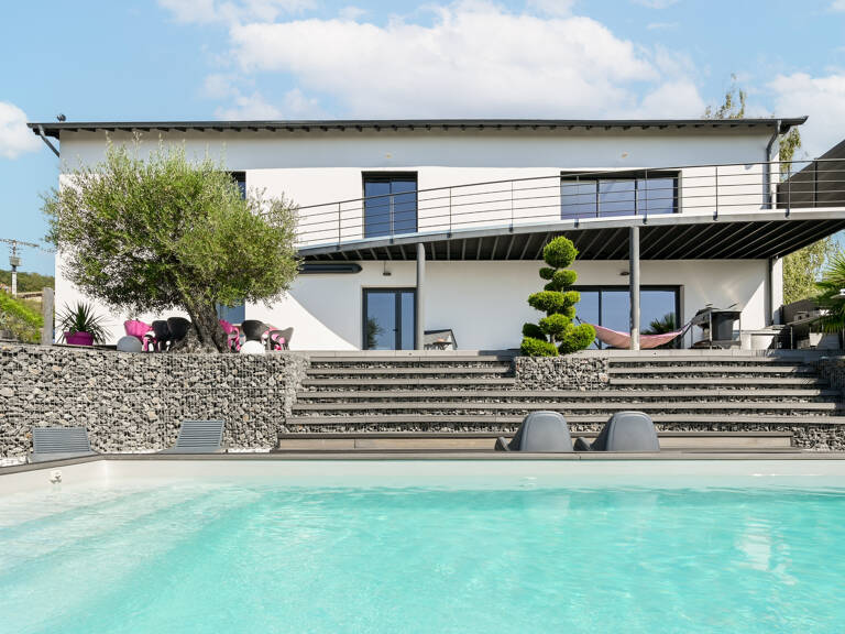 Magnifique Villa moderne de 280m², Grand garage, Vue, Piscine, Jacuzzi, 1300m² terrain! RARE! — photo 1