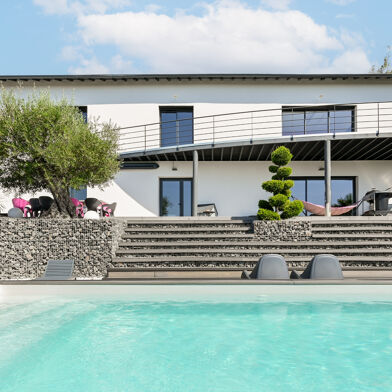 Maison 7 pièces 1330000 €